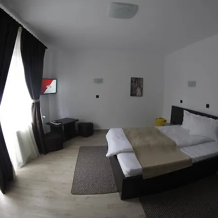 Casa Laur Cu Plaja Privata