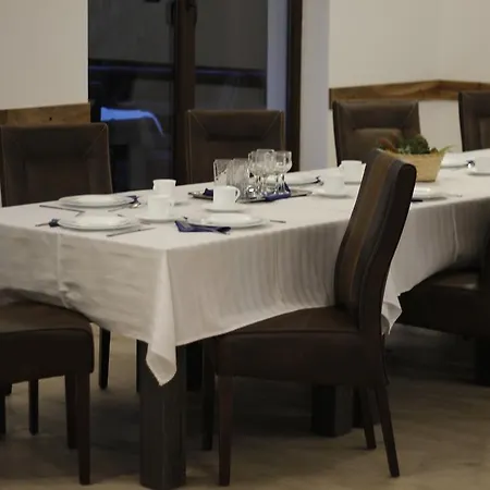 Casa Laur Cu Plaja Privata Gasthof Colibiţa