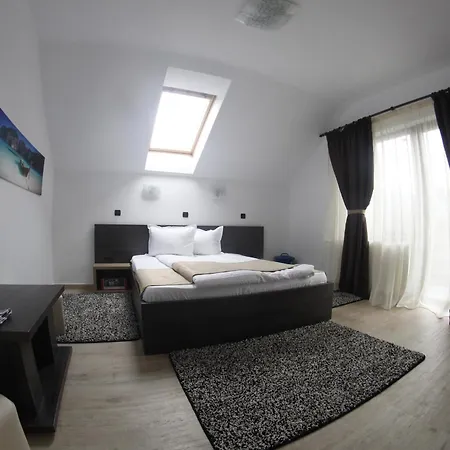 Casa Laur Cu Plaja Privata